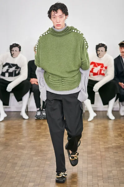 Look 24